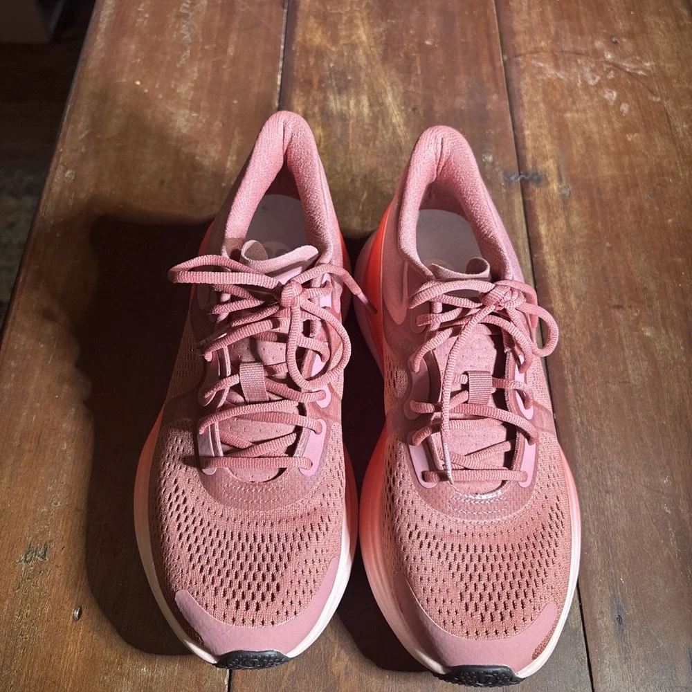Lululemon Bliss feel Running Shoes Sz 6. Pink EUC - Picture 5 of 9